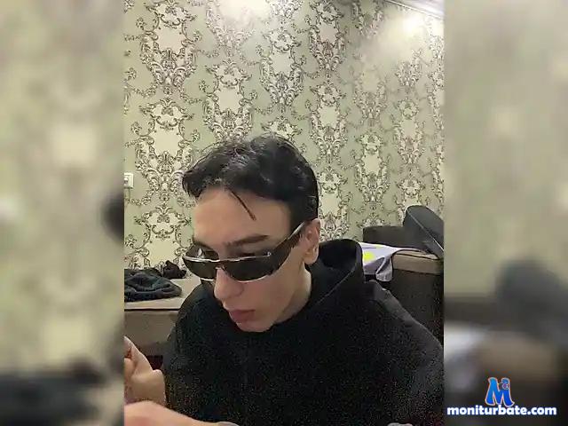 arturhopin bongacams performer male