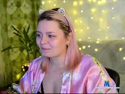 LunaMoone bongacams live cam performer profile