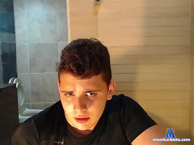 EdwardStarks bongacams performer male