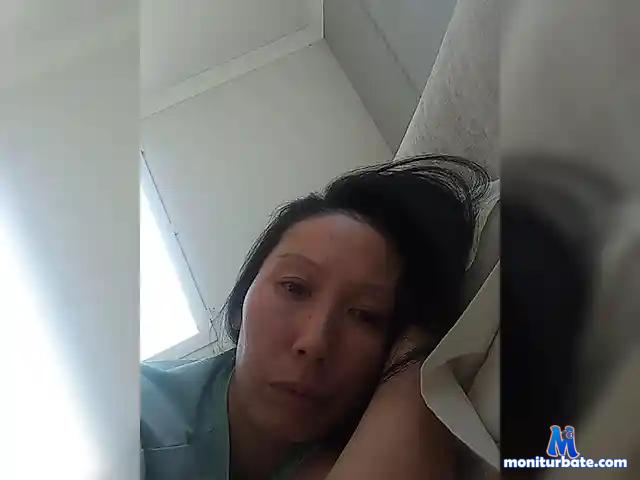 LovlyQDariba bongacams performer female