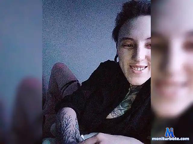 Feneck bongacams performer female