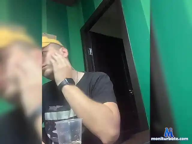 Sexist2512 bongacams performer male