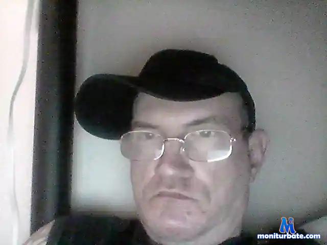 BadBoyInNC bongacams performer male