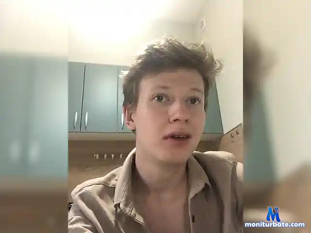 MichaelAdamasss bongacams performer male