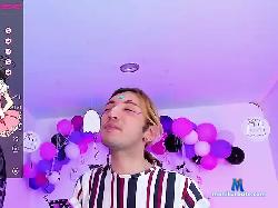 Valentino-Est bongacams live cam performer profile