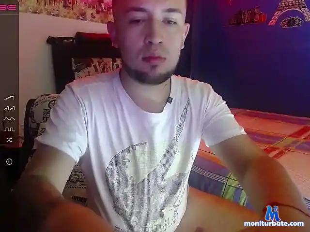ivanlatinoxxx bongacams performer male