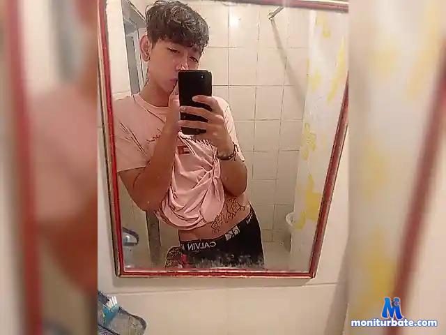Junior-cum bongacams performer male