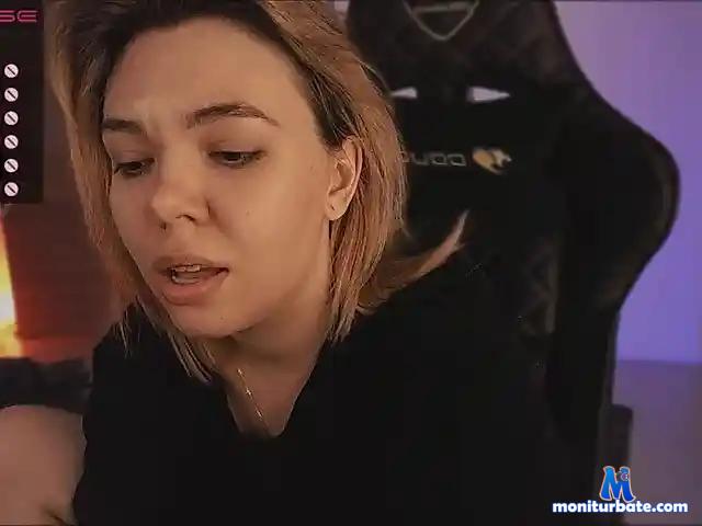 mrspickles666 bongacams performer female