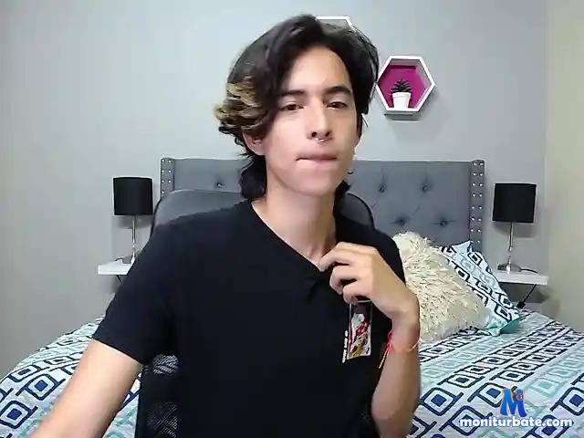 greyoliver bongacams performer male