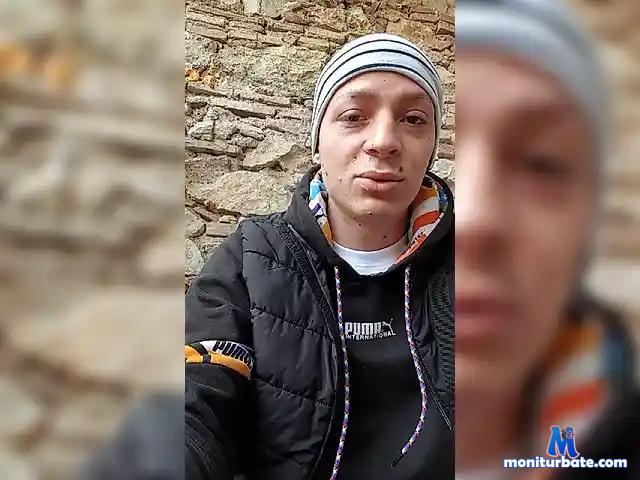ExTTazyM bongacams performer male