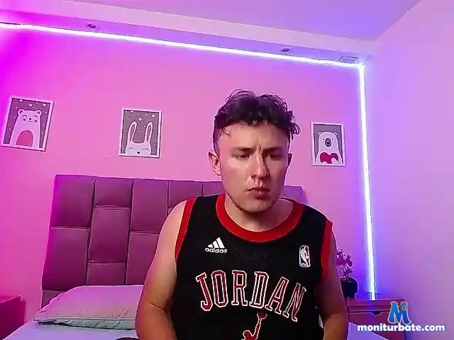 Yeicon- bongacams performer male