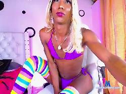 ebonyhot777 bongacams live cam performer profile
