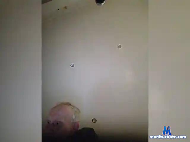 Auslecker bongacams performer male
