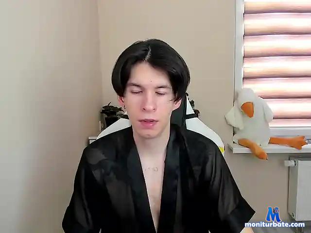Felix-Moore bongacams performer male