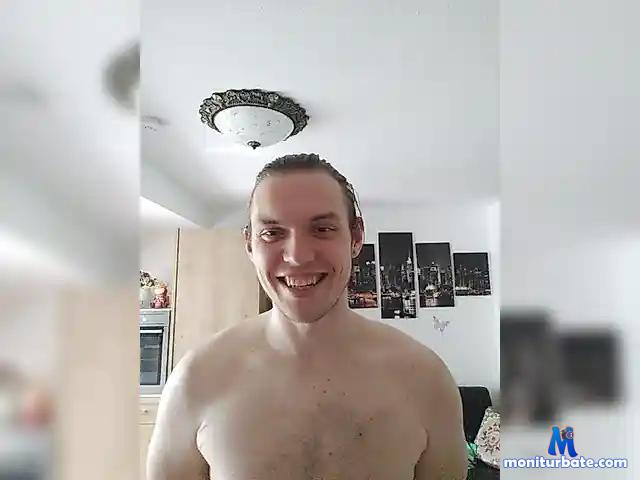 Sangvine bongacams performer male