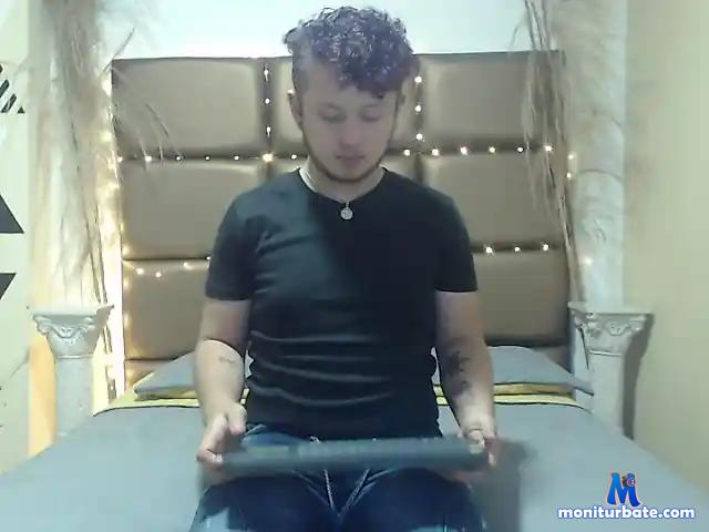 Charlie-dai bongacams performer male