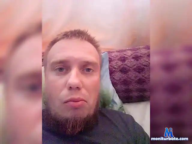FritsHandsome bongacams performer male