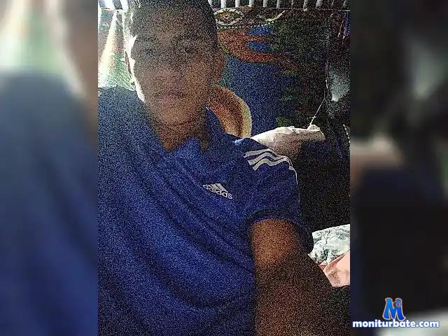 Yxxxis bongacams performer male