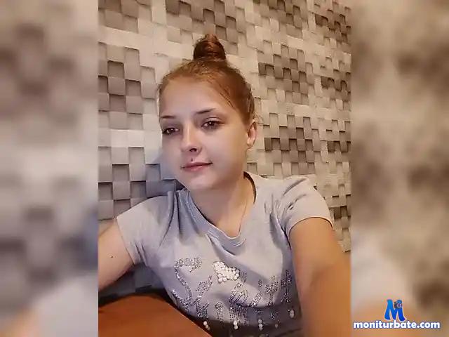 EllaLovelyX bongacams performer female