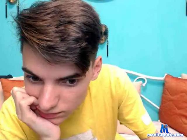 FreddySkye1 bongacams performer male