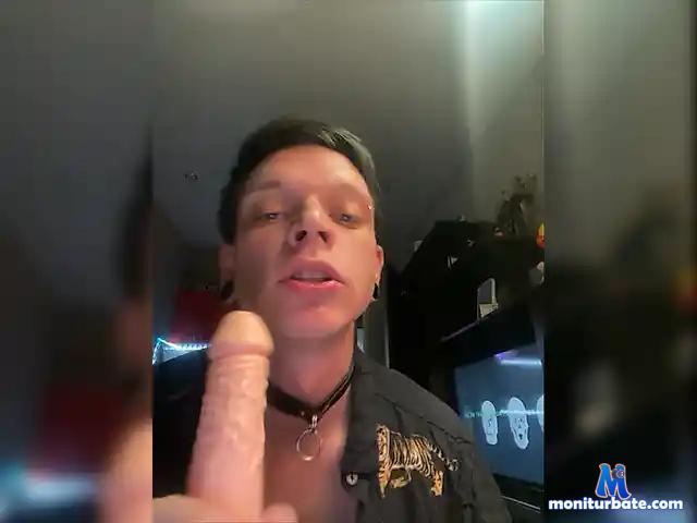 CuteRaccoonBoy bongacams performer male