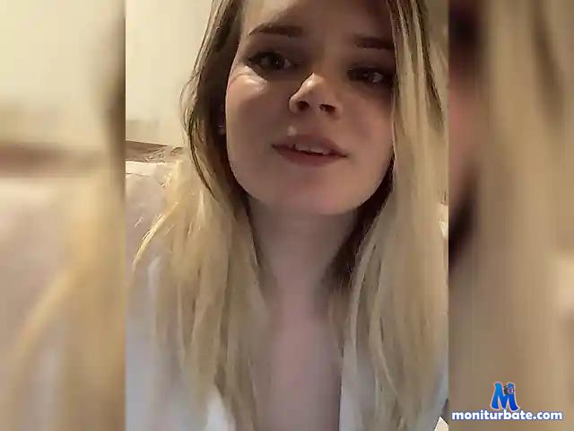 Sugarcrush17 bongacams performer couple male female