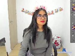 Isabella221 bongacams live cam performer profile