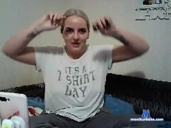 LaracroftLLLe bongacams live cam performer profile