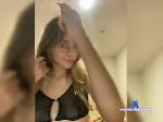 SweetLora21 bongacams livecam show performer room profile