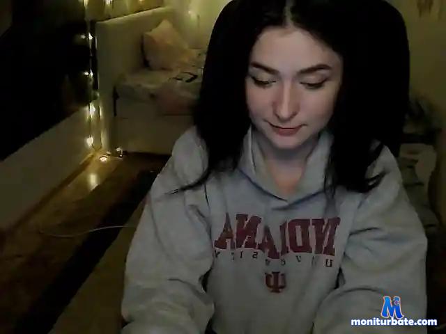 Camilafish bongacams performer female