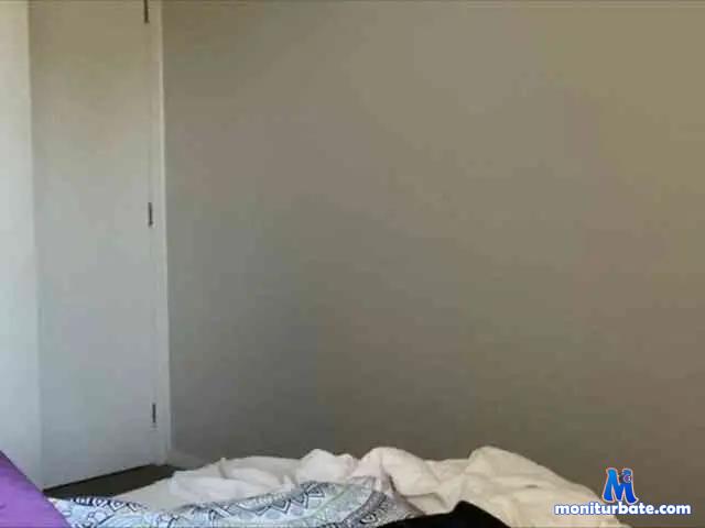 DanielMontes bongacams performer male