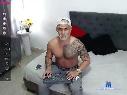 CHRISLYONN29 bongacams live cam performer profile