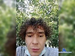 GoldenCacha bongacams live cam performer profile