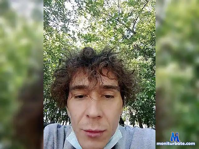 GoldenCacha bongacams performer male