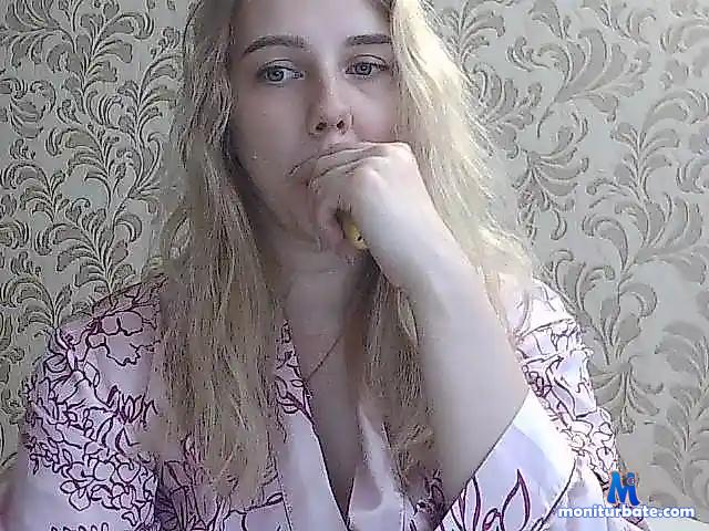 LaryAngelMy bongacams performer female