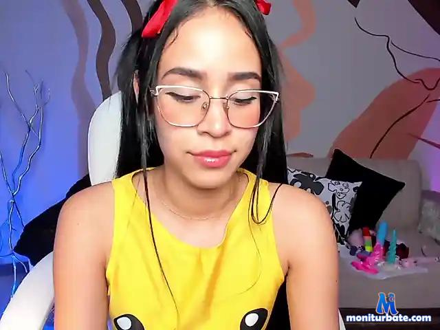 EvelynHarris bongacams performer female