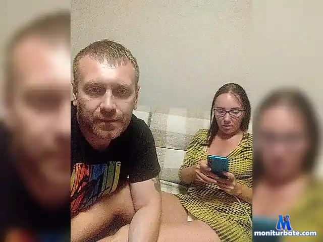 Lighthand bongacams performer couple male female