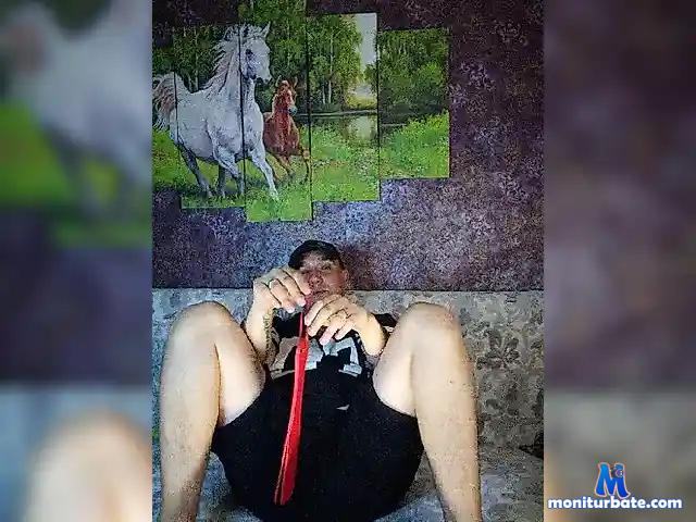 DOMIDILLYA bongacams performer male