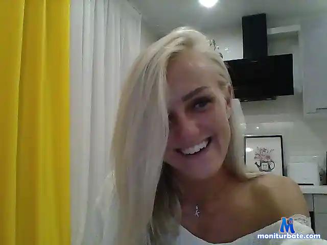 Kris-kis-kis bongacams performer female