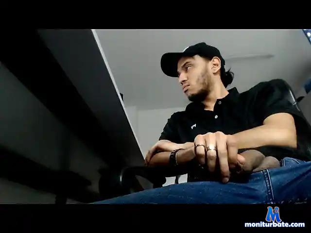 SenpaiFelipe bongacams performer male