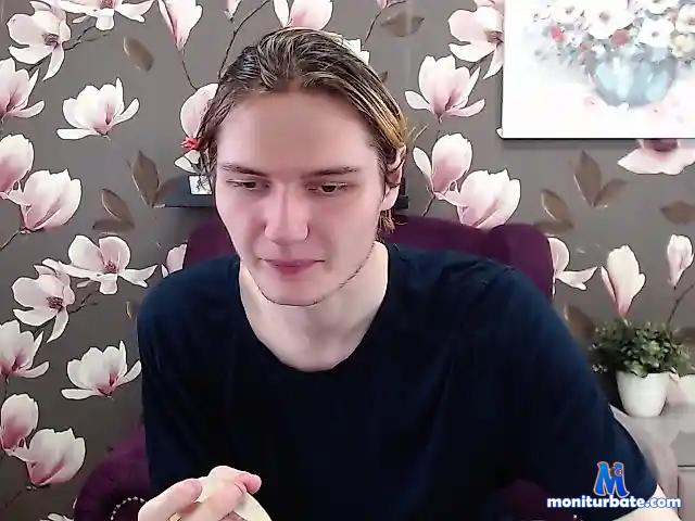 TravisBackler bongacams performer male