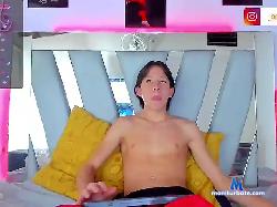 kevin-big-cokc18 bongacams live cam performer profile