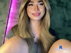 FrancineMoore bongacams live cam performer profile