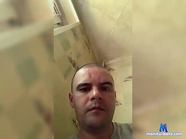Romados88 bongacams performer male