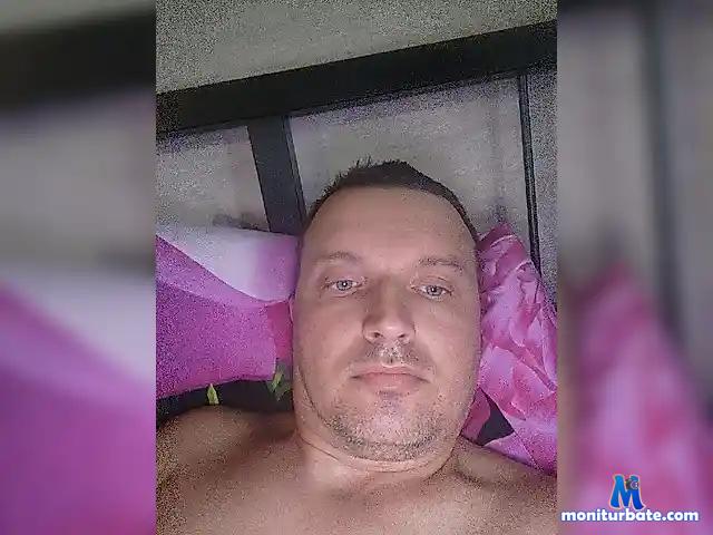 Aeksachka40 bongacams performer male