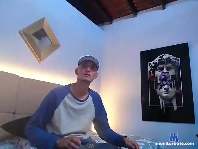 Jones-99 bongacams performer male