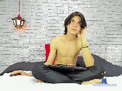 HELIIOS1 bongacams live cam performer profile