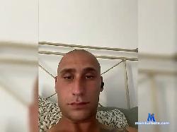 Young2323 bongacams live cam performer profile