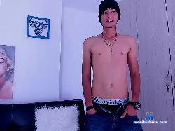 Zilong-Swing bongacams live cam performer profile