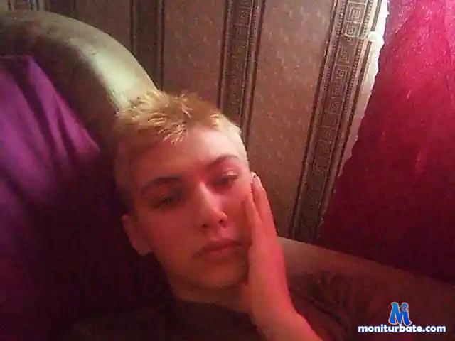 PinkiWolfoo bongacams performer male